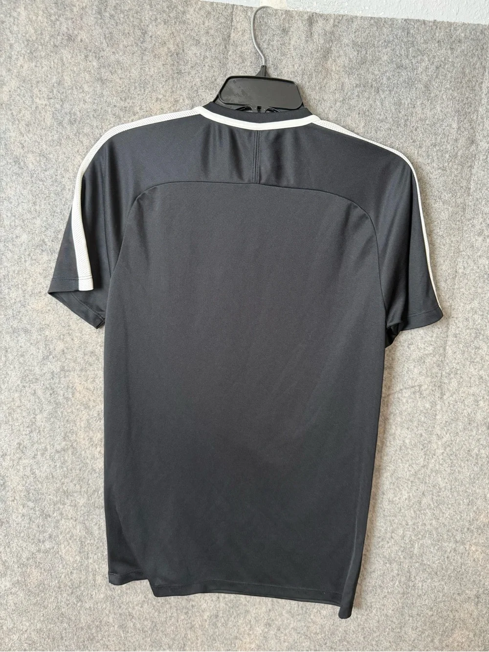Nike Dri-Fit Men Small Black Athletic Tee with White Swoosh